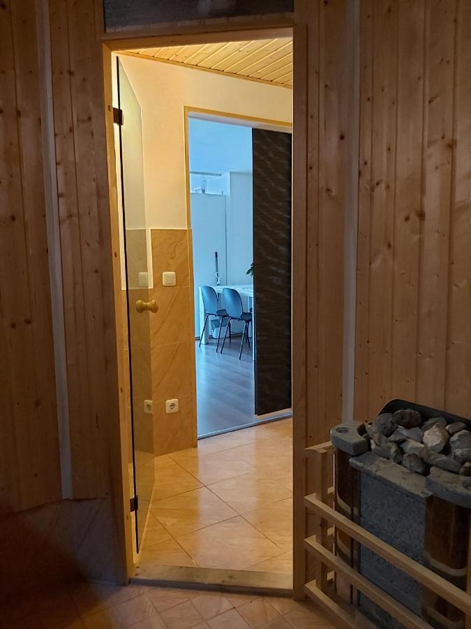 Relax-Apartment Mit Sauna Klagenfurt am Woerthersee Exterior photo
